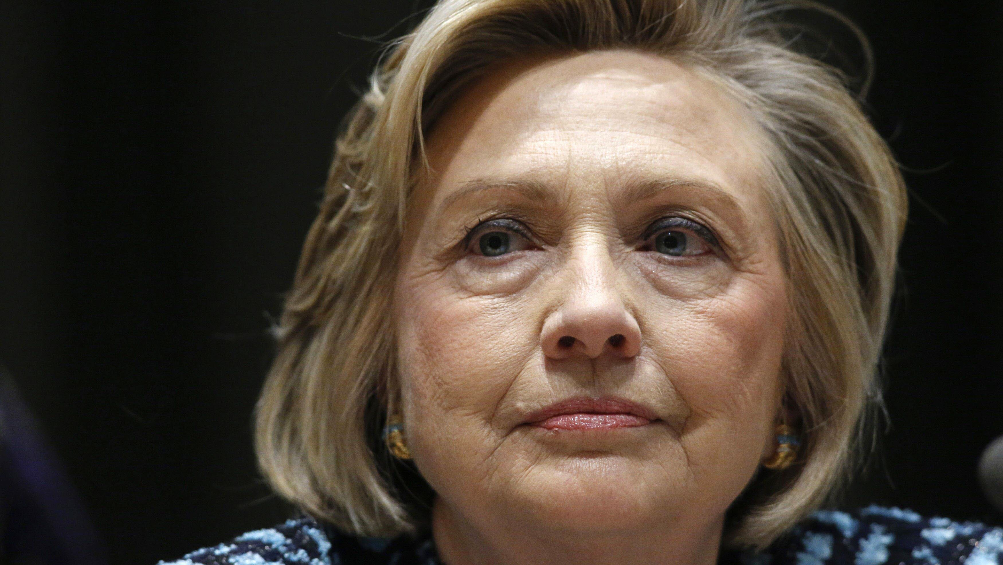 Bajo presión del Congreso, Hillary Clinton publicará sus correos electrónicos